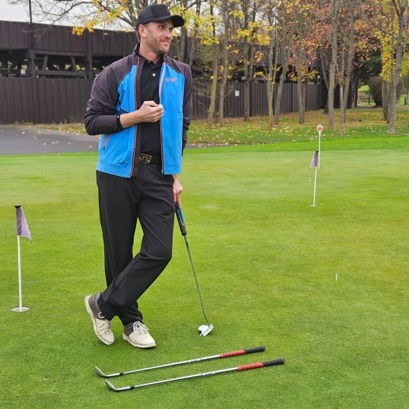 Edouard Davry, formateur DavryGolf, sur le putting green