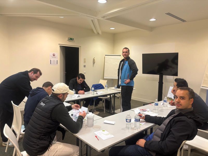 Séquence en salle d’une formation DavryGolf pour Ebury