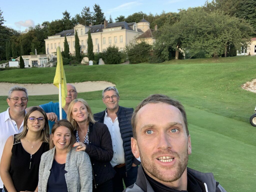 Participants d’une journée team building golf avec Edouard Davry